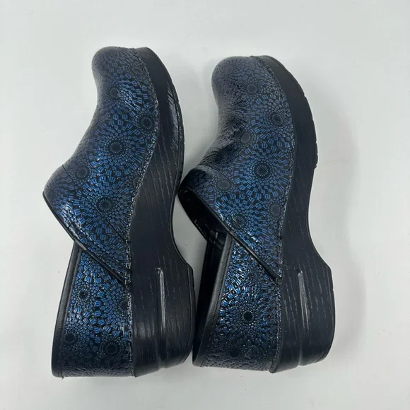 Dansko Professional Clogs Women's EUR 39 US 8.5 Blue Medallion - Picture 12 of 13